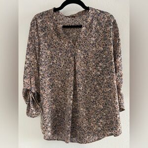 Gaharu Floral V-Neck Roll-Sleeve Blouse Size CL